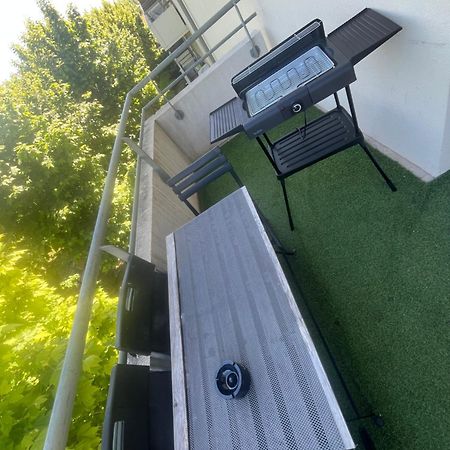 Appartement Spacieux Avec Piscine Marselha Exterior foto